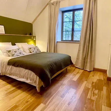 Guest house La De Paul - *